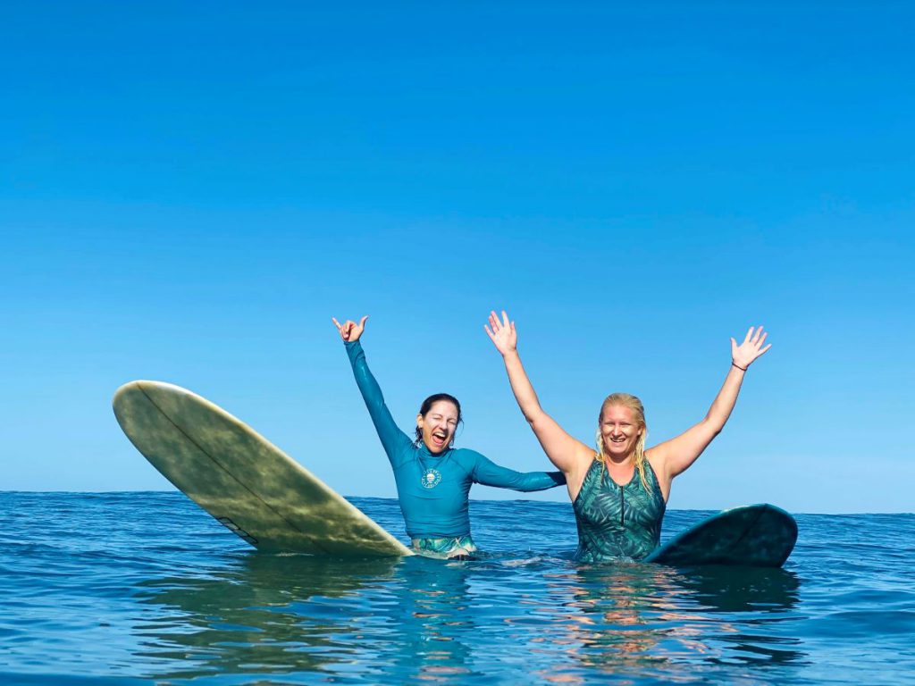 happy-surfers-surf-camp-las-palmas-guided-surf-trip